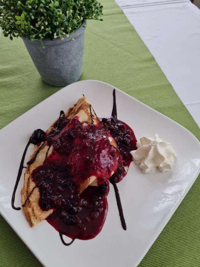 Restoran I Sobe Savic Couette-café Krnjak