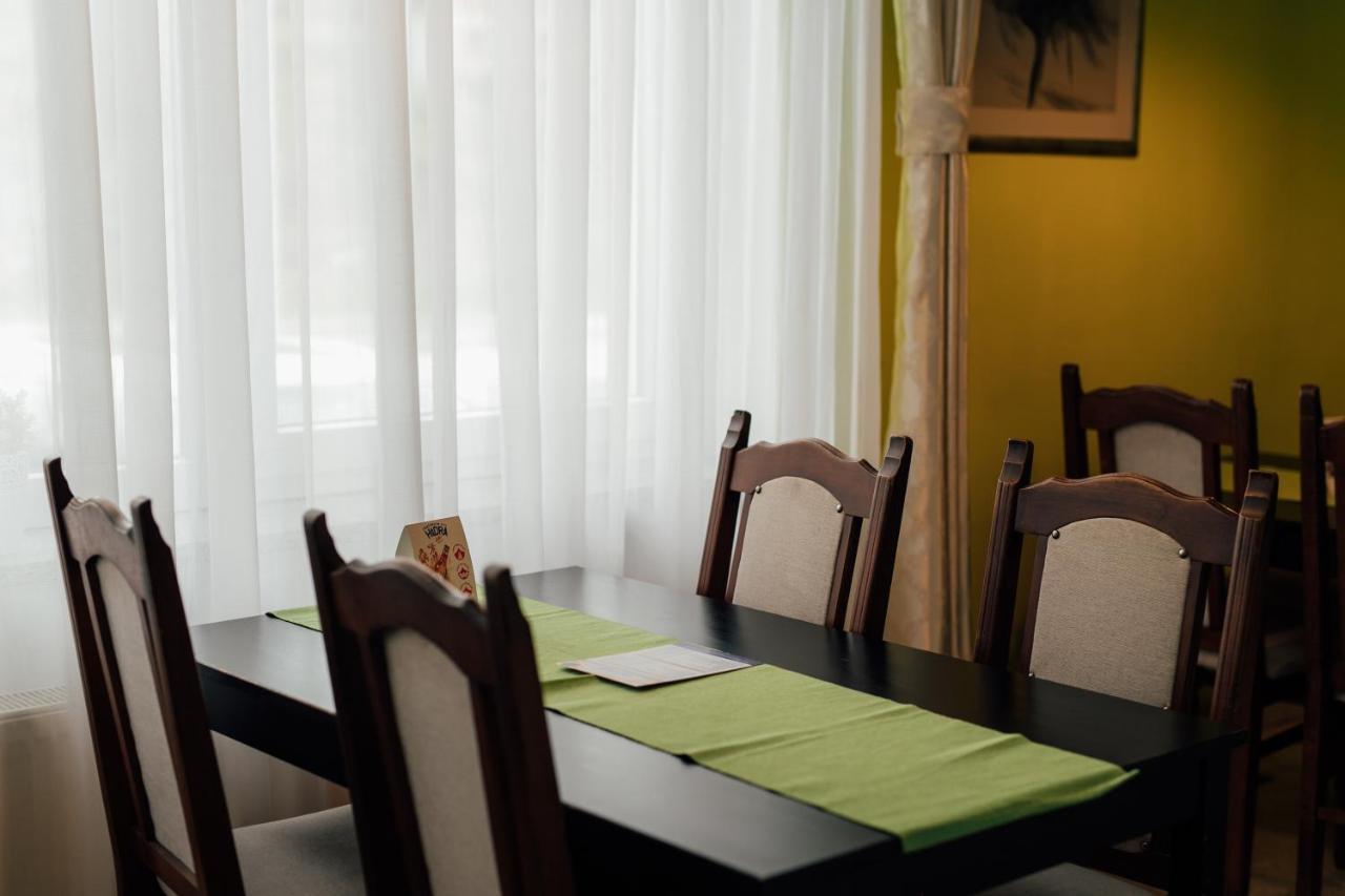 Couette-café Restoran I Sobe Savic